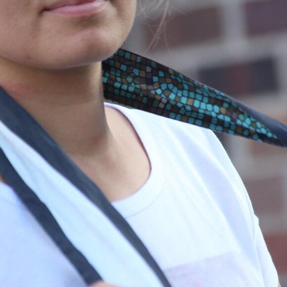 Teal Ornament White Line Reversible Skinny Scarf - Picture 5 of 7